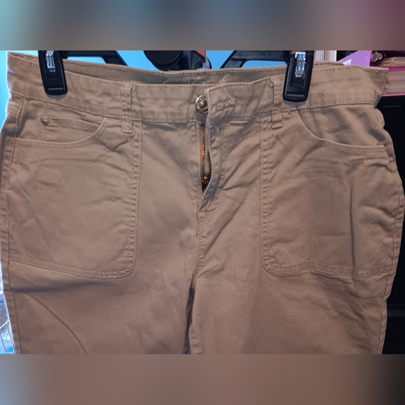 Gloria Vanderbilt All-Around Slimming Effect Bermuda Shorts Pre-owned - Picture 2 of 9